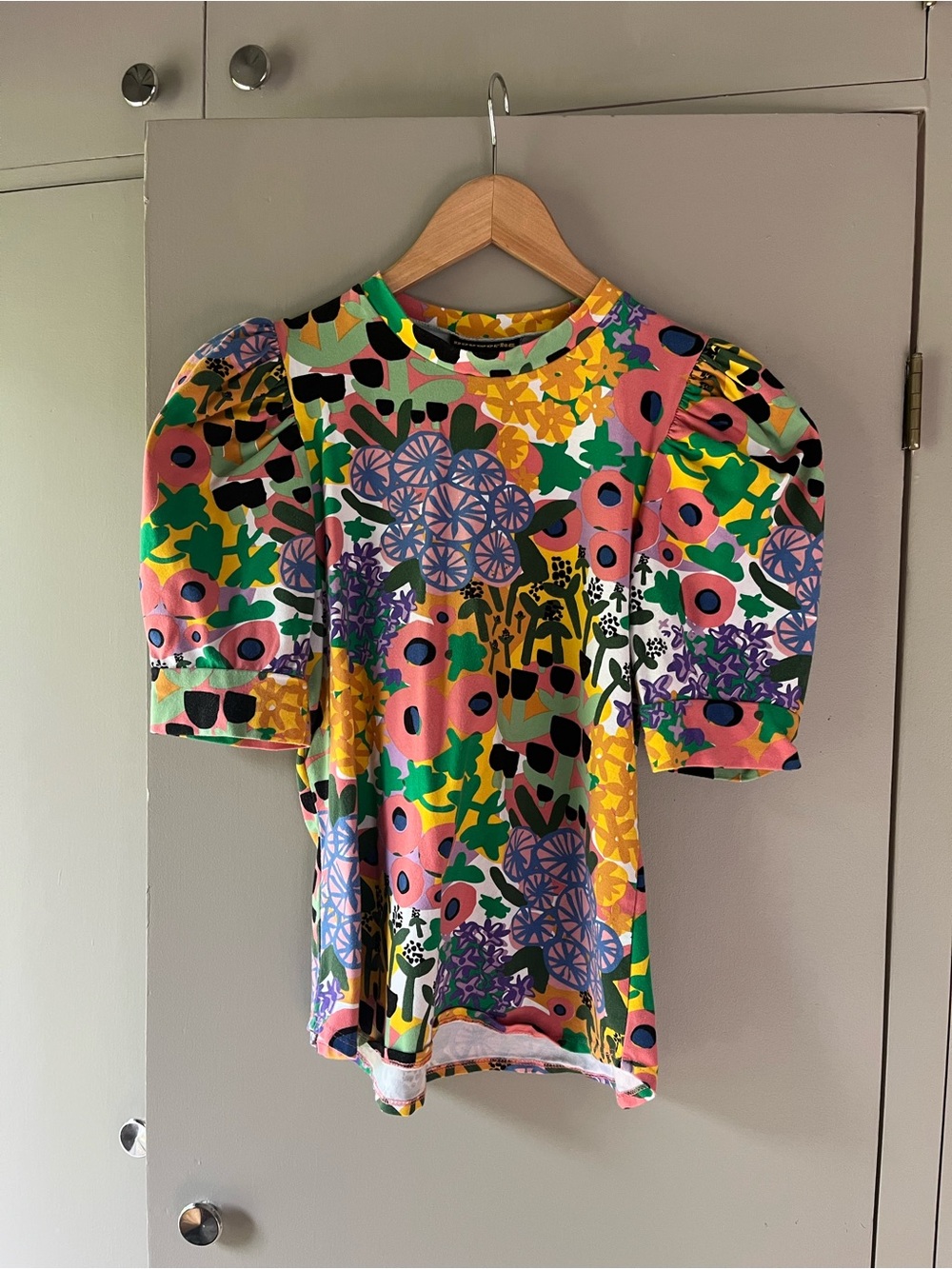 Nooworks Size M Floral Puff Top